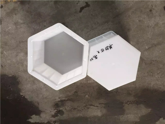 護坡模具中六棱塊模具發(fā)揮的作用