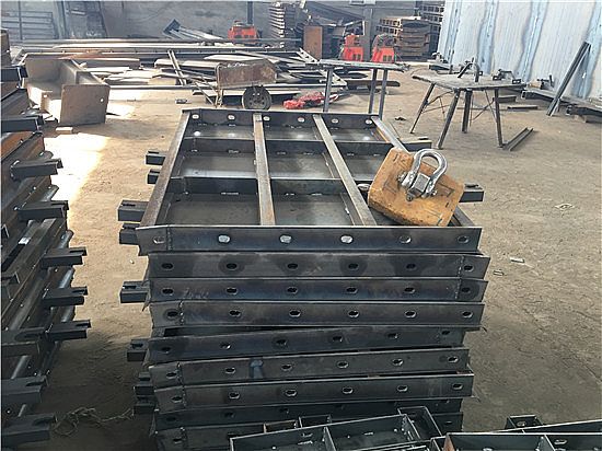 淺談公路防撞墻模具的設計要素