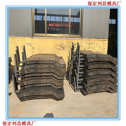 防撞墻模具的種類構成