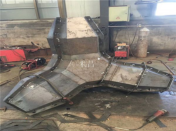 海邊三角錐體模具技術與支持