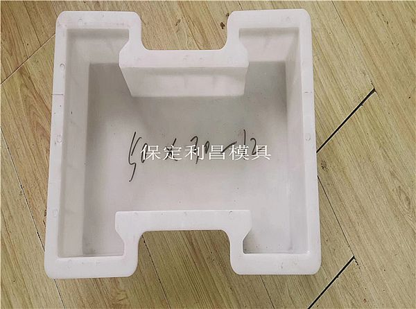 連鎖護坡模具