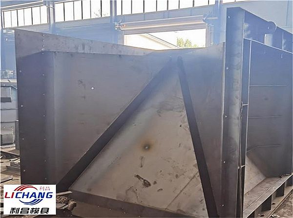 魚(yú)礁模具