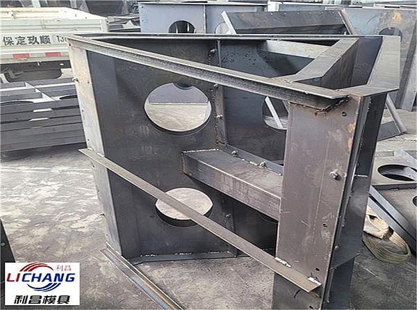 魚(yú)巢島礁石模具