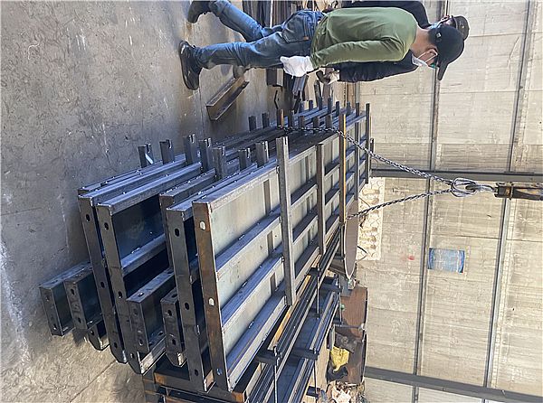 擋土板模具_(dá)簡介