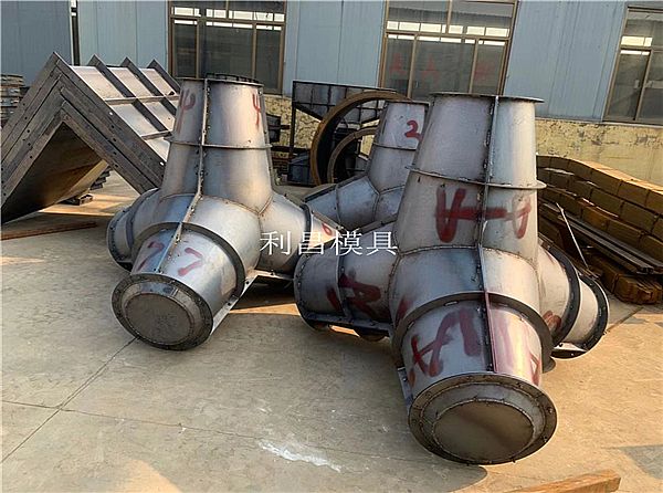 四腳錐體模具_(dá)基本簡(jiǎn)介