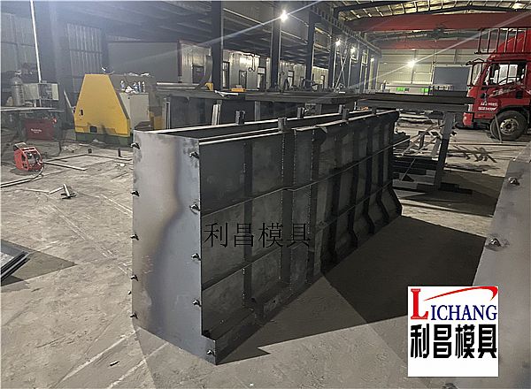 過(guò)渡翼墻模板圖片及介紹