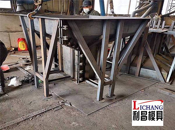 鋼結(jié)構(gòu)基礎(chǔ)墩模具——廠(chǎng)房建設(shè)好助手